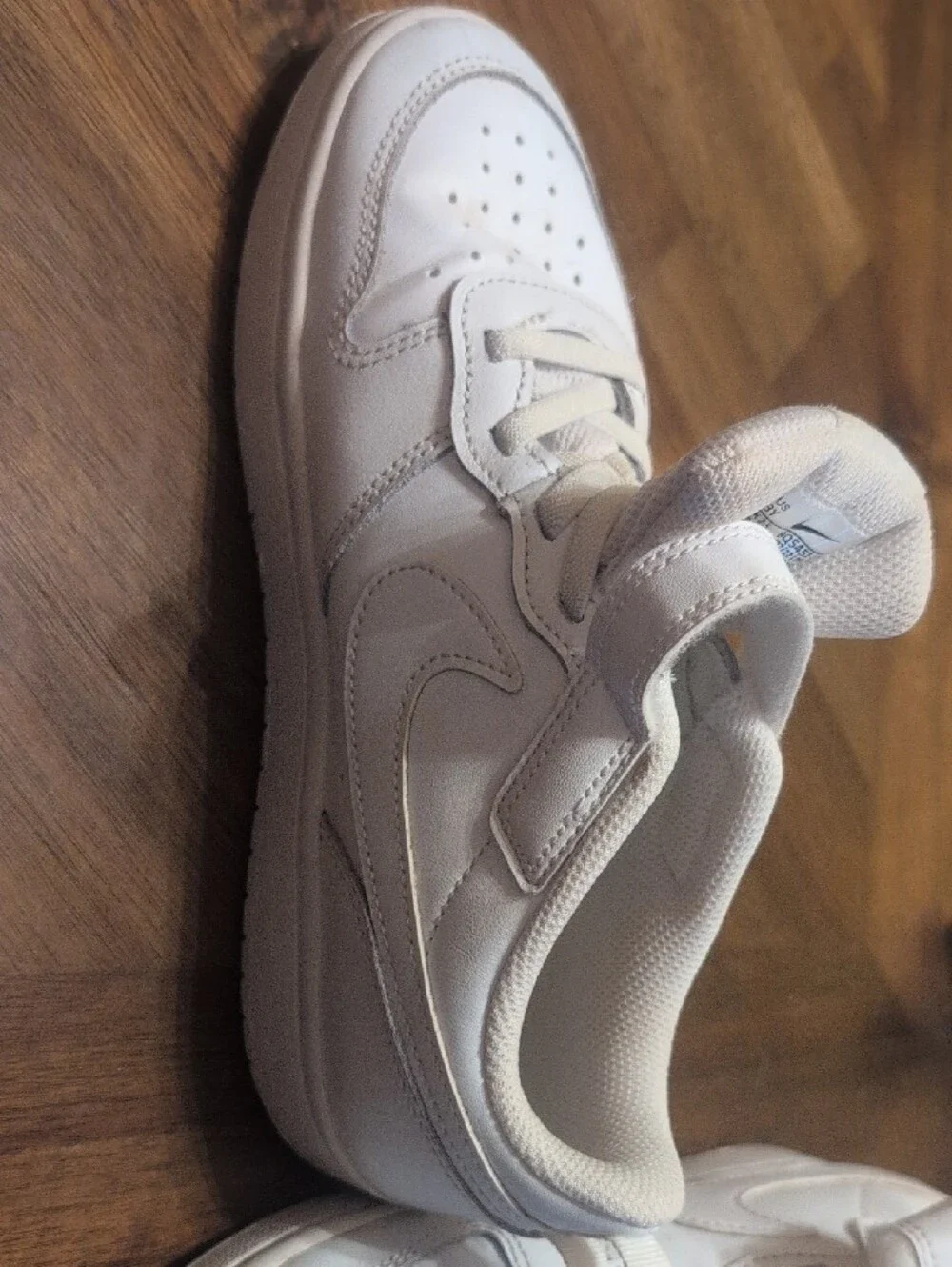 Nike Kids White Low-Top Sneakers with Perforated Toe